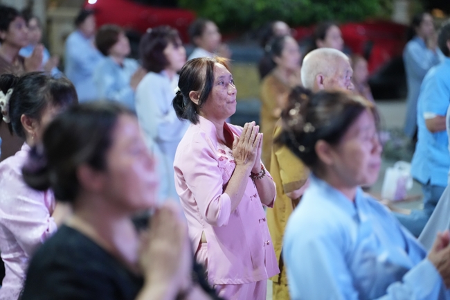 LỄ SÁM HỐI - CHÙA HOẰNG PHÁP.