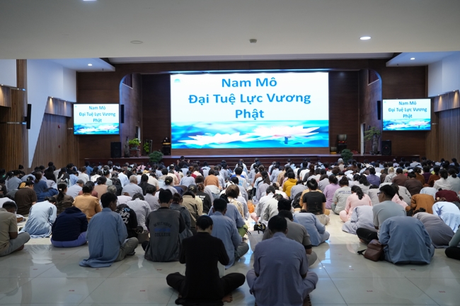 LỄ SÁM HỐI - CHÙA HOẰNG PHÁP.