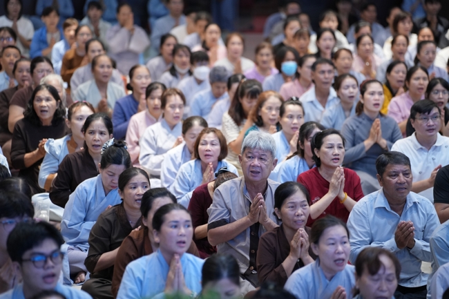 LỄ SÁM HỐI - CHÙA HOẰNG PHÁP.