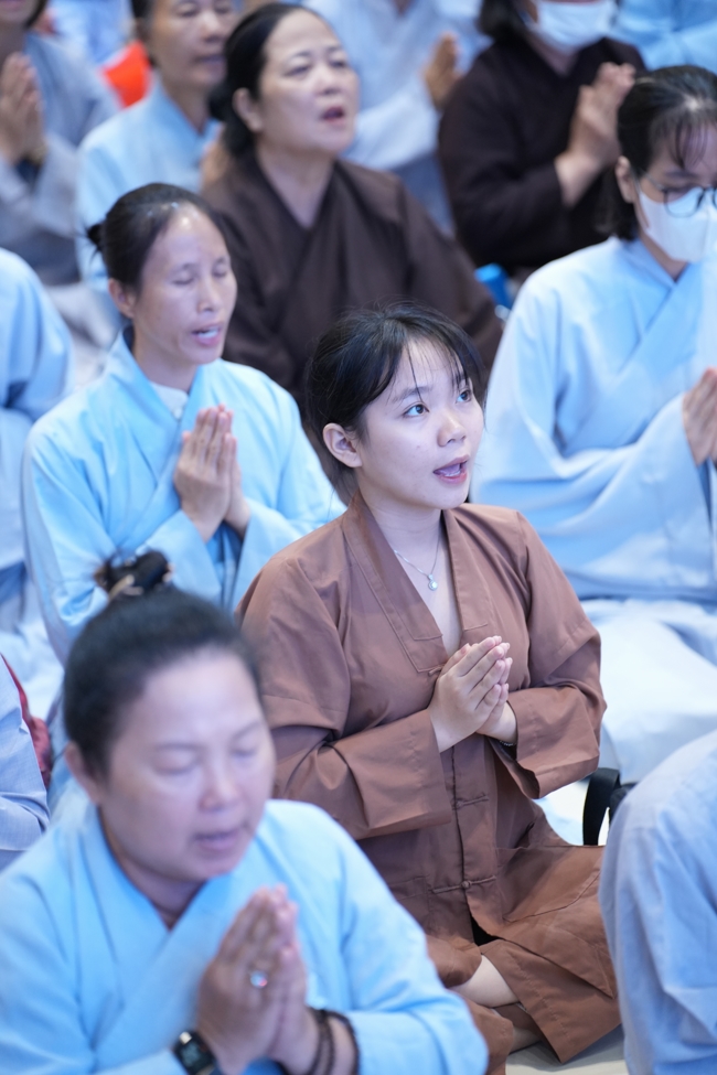 LỄ SÁM HỐI - CHÙA HOẰNG PHÁP.