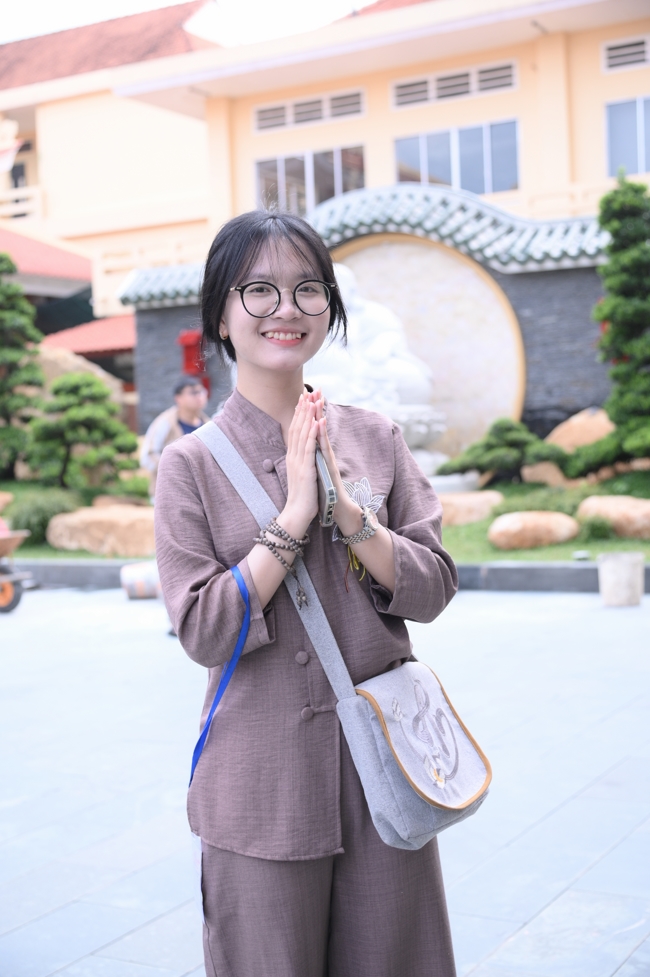 KHÓA TU NIỆM PHẬT MỘT NGÀY | CHÙA HOẰNG PHÁP.