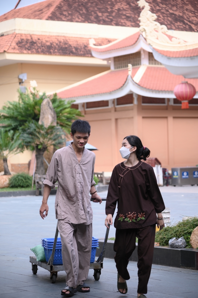 KHÓA TU NIỆM PHẬT MỘT NGÀY | CHÙA HOẰNG PHÁP.