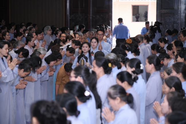 KHÓA TU NIỆM PHẬT MỘT NGÀY | CHÙA HOẰNG PHÁP.