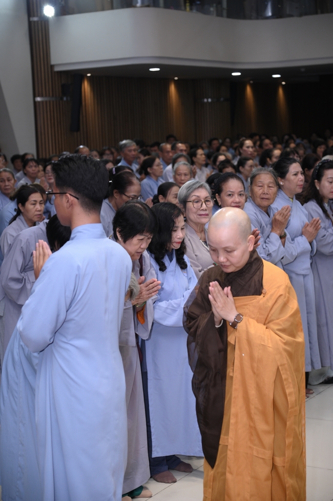 KHÓA TU NIỆM PHẬT MỘT NGÀY | CHÙA HOẰNG PHÁP.