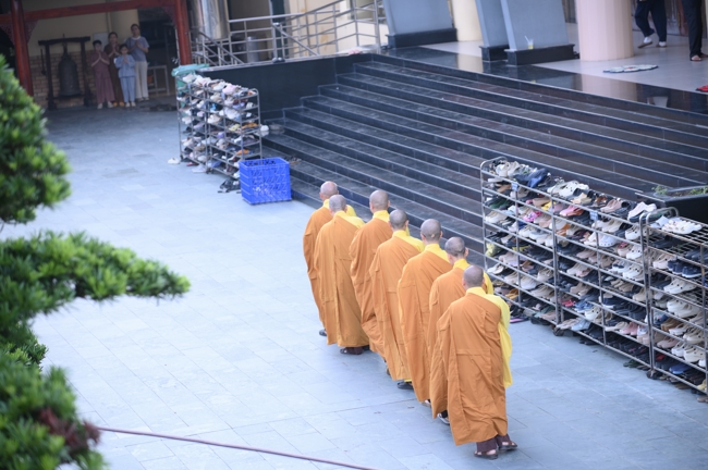 KHÓA TU NIỆM PHẬT MỘT NGÀY | CHÙA HOẰNG PHÁP.