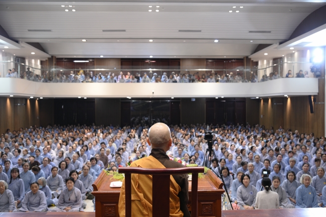 KHÓA TU NIỆM PHẬT MỘT NGÀY | CHÙA HOẰNG PHÁP.