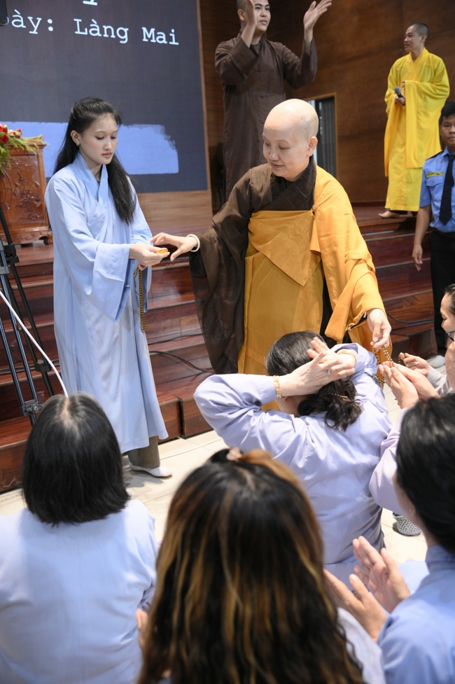 KHÓA TU NIỆM PHẬT MỘT NGÀY | CHÙA HOẰNG PHÁP.