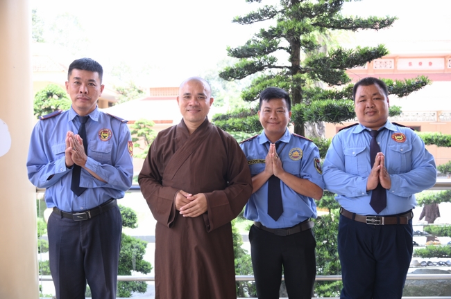 KHÓA TU NIỆM PHẬT MỘT NGÀY | CHÙA HOẰNG PHÁP.