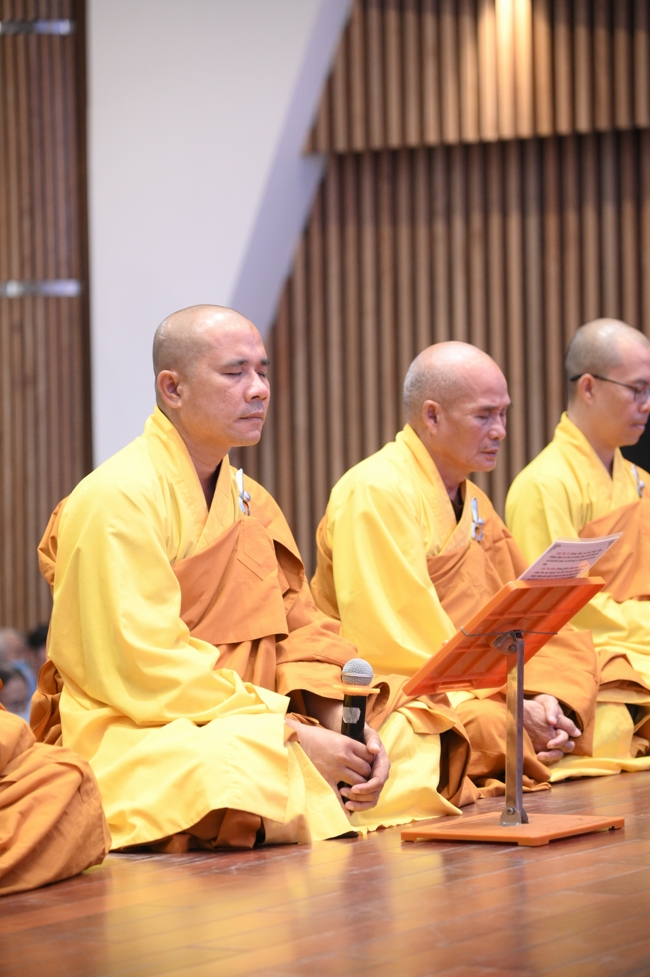 KHÓA TU NIỆM PHẬT MỘT NGÀY | CHÙA HOẰNG PHÁP.