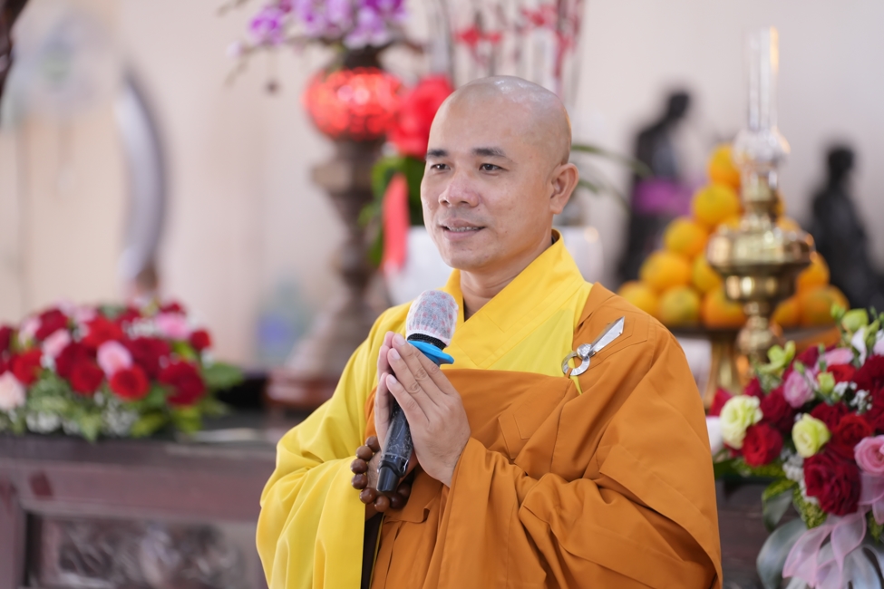 Phóng sinh tại bến phà Bình Mỹ.
