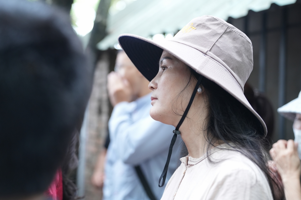 Phóng sinh tại bến phà Bình Mỹ.
