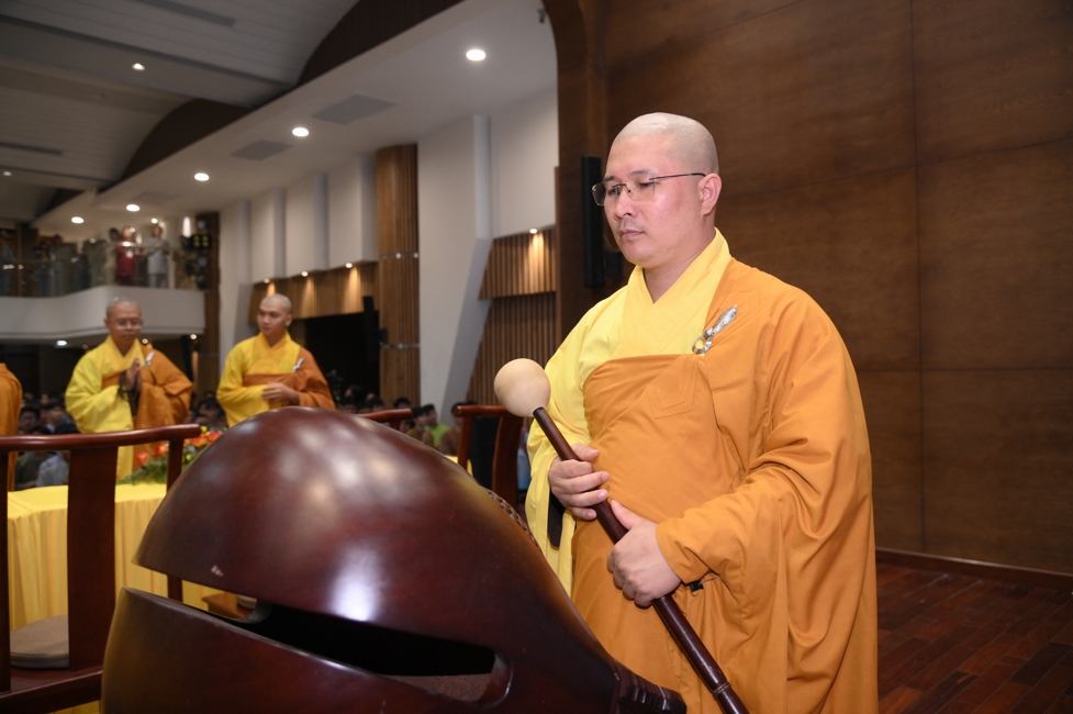 Ceremony of Taking Refuge in the Three Jewels at the 2026 Summer Retreat Life's Slope on the Thursday afternoon.