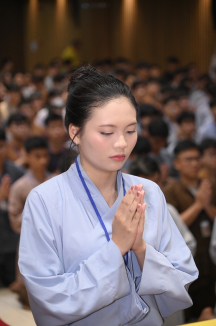 Ceremony of Taking Refuge in the Three Jewels at the 2026 Summer Retreat Life's Slope on the Thursday afternoon.