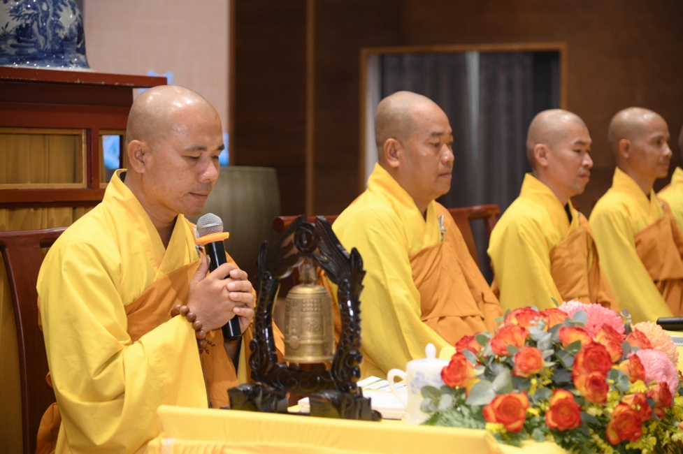 Ceremony of Taking Refuge in the Three Jewels at the 2026 Summer Retreat Life's Slope on the Thursday afternoon.