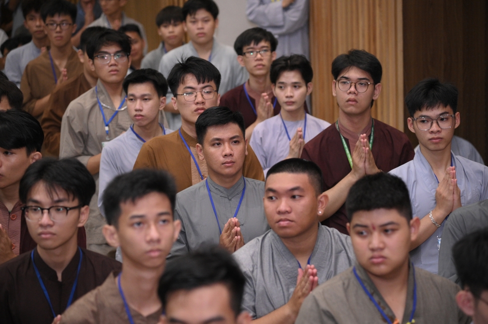 Ceremony of Taking Refuge in the Three Jewels at the 2026 Summer Retreat Life's Slope on the Thursday afternoon.