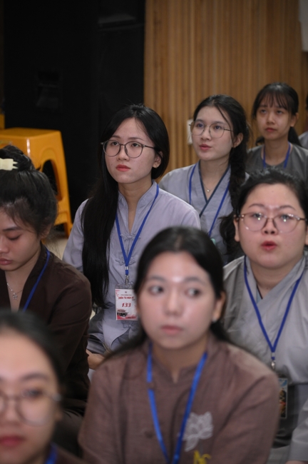 Ceremony of Taking Refuge in the Three Jewels at the 2026 Summer Retreat Life's Slope on the Thursday afternoon.