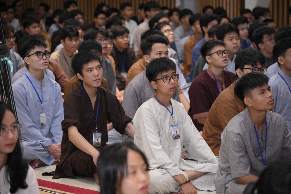 Ceremony of Taking Refuge in the Three Jewels at the 2026 Summer Retreat Life's Slope on the Thursday afternoon.