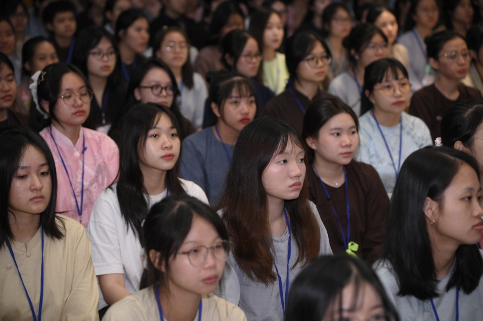 Ceremony of Taking Refuge in the Three Jewels at the 2026 Summer Retreat Life's Slope on the Thursday afternoon.