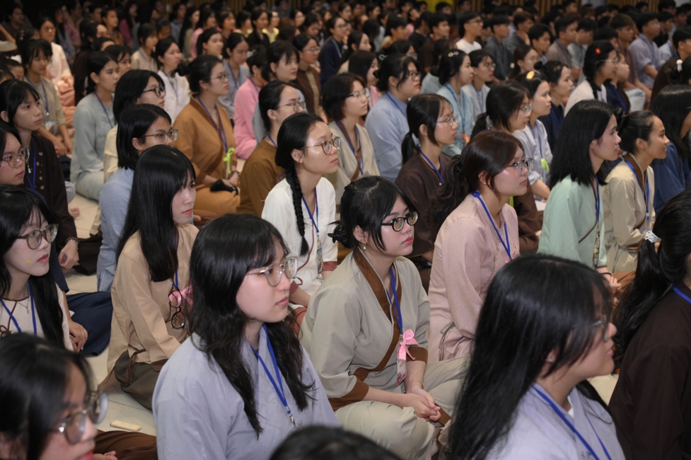 Ceremony of Taking Refuge in the Three Jewels at the 2026 Summer Retreat Life's Slope on the Thursday afternoon.