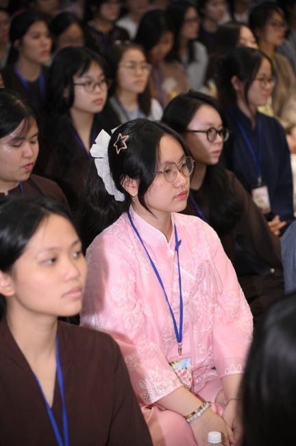 Ceremony of Taking Refuge in the Three Jewels at the 2026 Summer Retreat Life's Slope on the Thursday afternoon.