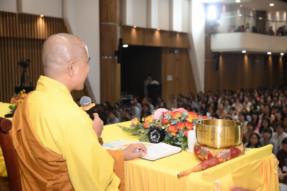 Ceremony of Taking Refuge in the Three Jewels at the 2026 Summer Retreat Life's Slope on the Thursday afternoon.