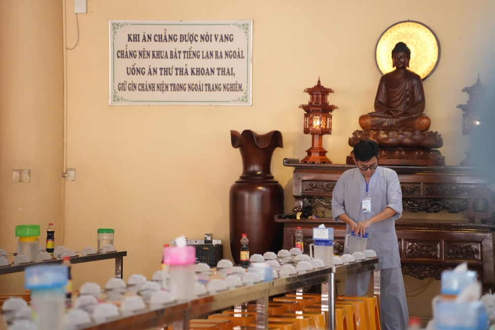 Ceremony of Taking Refuge in the Three Jewels at the 2026 Summer Retreat Life's Slope on the Thursday afternoon.