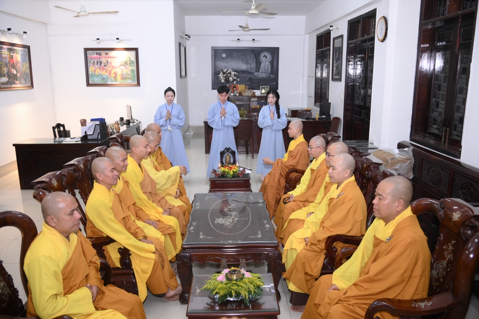 Ceremony of Taking Refuge in the Three Jewels at the 2026 Summer Retreat Life's Slope on the Thursday afternoon.