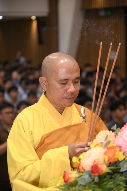 Ceremony of Taking Refuge in the Three Jewels at the 2026 Summer Retreat Life's Slope on the Thursday afternoon.
