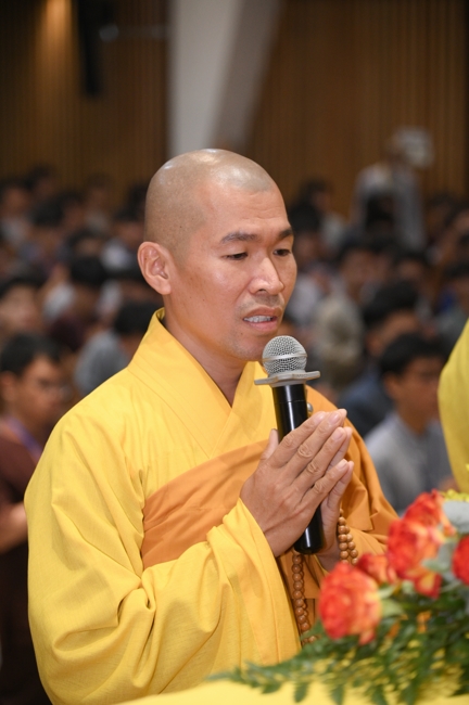 Ceremony of Taking Refuge in the Three Jewels at the 2026 Summer Retreat Life's Slope on the Thursday afternoon.