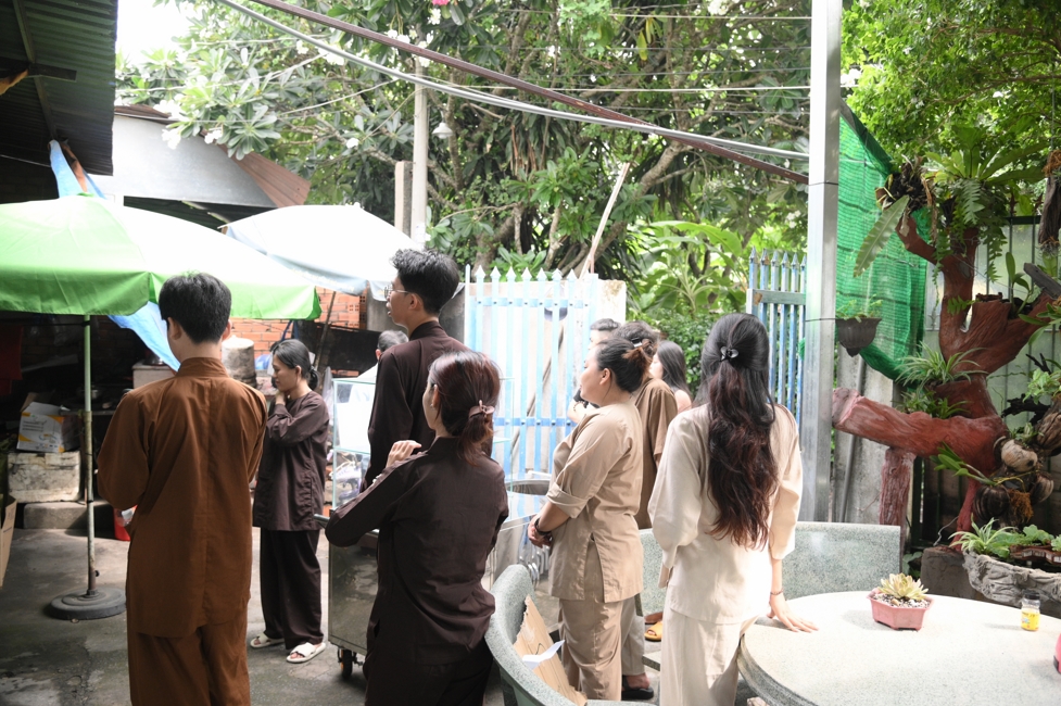 Chương trình từ thiện “Phương tiện nghĩa tình”.