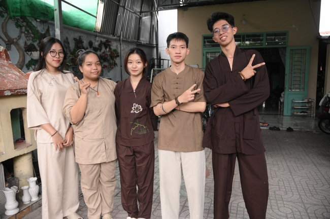 Chương trình từ thiện “Phương tiện nghĩa tình”.
