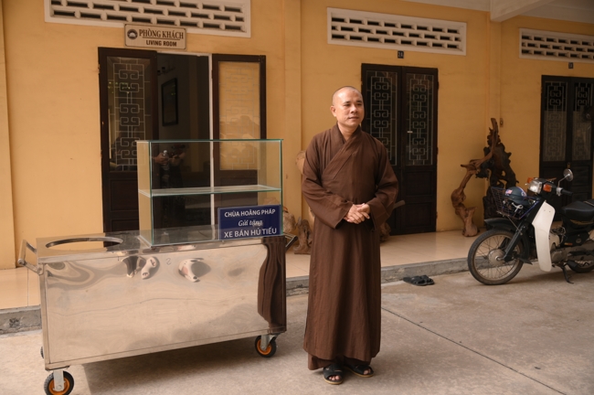 Chương trình từ thiện “Phương tiện nghĩa tình”.