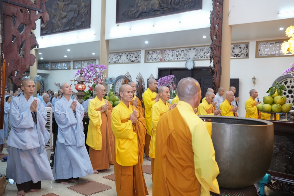 KHÓA LỄ NGŨ BÁCH DANH NHÂN KỶ NIỆM NGÀY THÀNH ĐẠO ĐỨC QUÁN THẾ ÂM BỒ-TÁT.