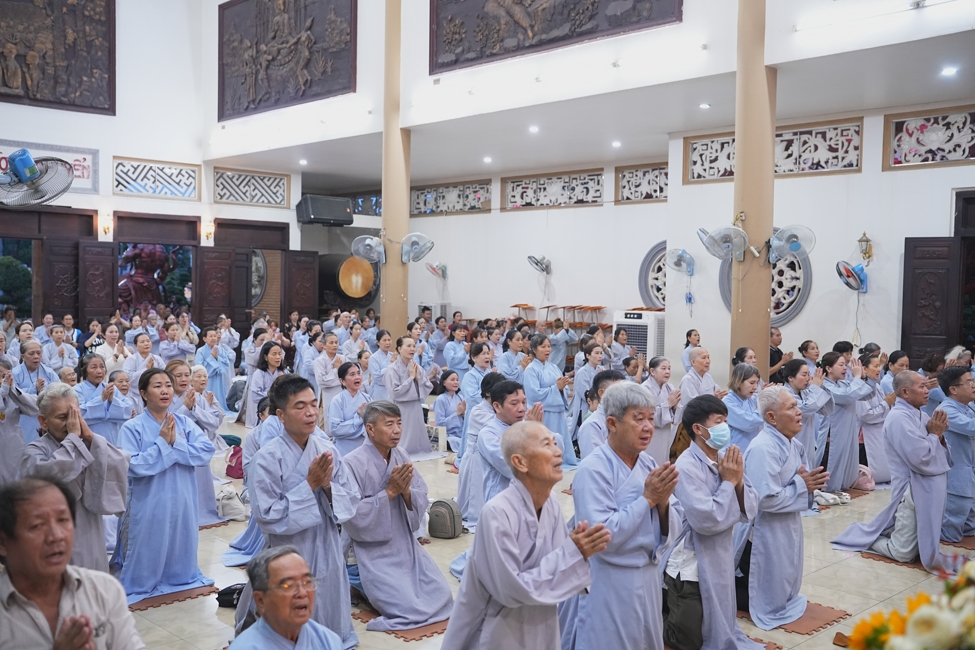 KHÓA LỄ NGŨ BÁCH DANH NHÂN KỶ NIỆM NGÀY THÀNH ĐẠO ĐỨC QUÁN THẾ ÂM BỒ-TÁT.