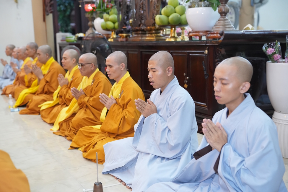 KHÓA LỄ NGŨ BÁCH DANH NHÂN KỶ NIỆM NGÀY THÀNH ĐẠO ĐỨC QUÁN THẾ ÂM BỒ-TÁT.