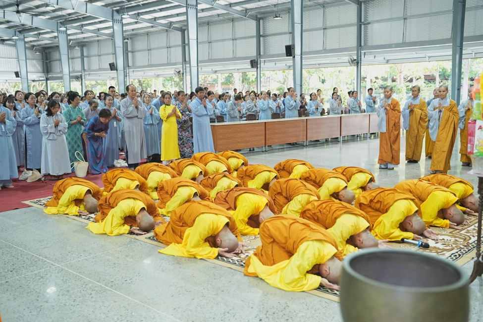 HÀNH HƯƠNG CÚNG DƯỜNG BỐN TRƯỜNG HẠ PL.2570-DL.2026 | CHÙA HOẰNG PHÁP.