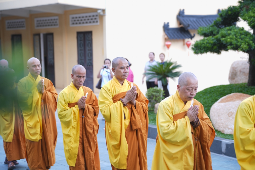 One-Day Practice | Hoang Phap Pagoda.
