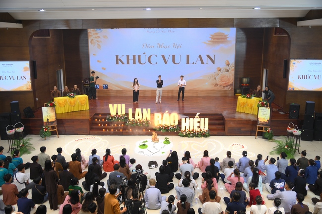 ĐÊM NHẠC HỘI “KHÚC VU LAN” TRƯỚC THỀM KHÓA TU SINH VIÊN HƯỚNG VỀ PHẬT PHÁP.