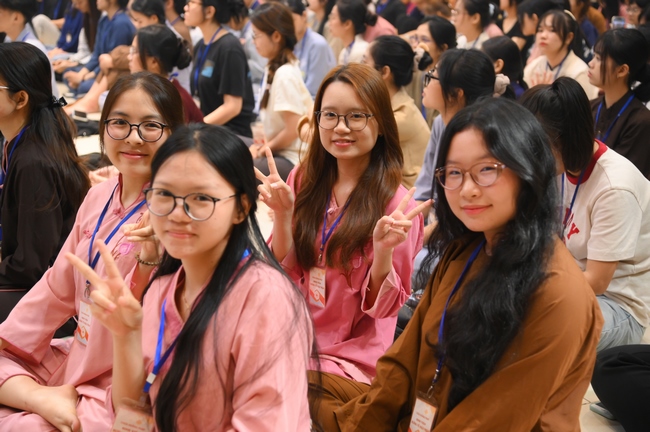 ĐÊM NHẠC HỘI “KHÚC VU LAN” TRƯỚC THỀM KHÓA TU SINH VIÊN HƯỚNG VỀ PHẬT PHÁP.