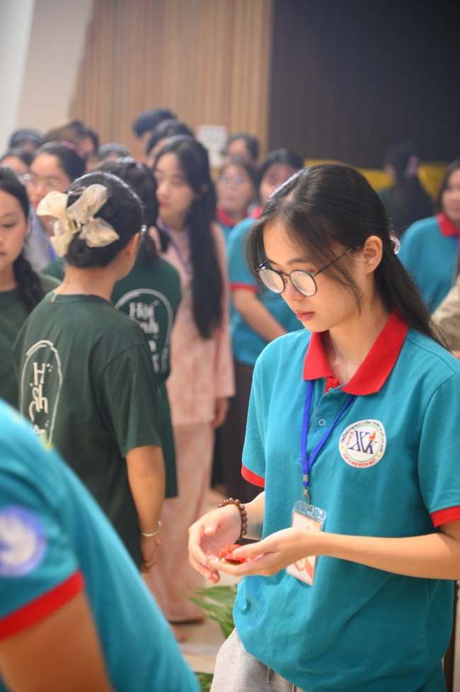 ĐÊM NHẠC HỘI “KHÚC VU LAN” TRƯỚC THỀM KHÓA TU SINH VIÊN HƯỚNG VỀ PHẬT PHÁP.
