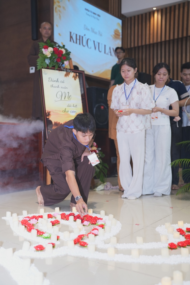 ĐÊM NHẠC HỘI “KHÚC VU LAN” TRƯỚC THỀM KHÓA TU SINH VIÊN HƯỚNG VỀ PHẬT PHÁP.