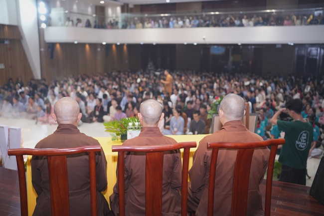 ĐÊM NHẠC HỘI “KHÚC VU LAN” TRƯỚC THỀM KHÓA TU SINH VIÊN HƯỚNG VỀ PHẬT PHÁP.