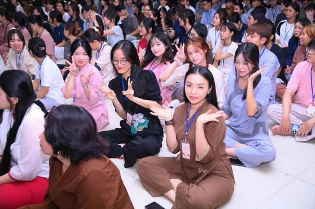 ĐÊM NHẠC HỘI “KHÚC VU LAN” TRƯỚC THỀM KHÓA TU SINH VIÊN HƯỚNG VỀ PHẬT PHÁP.