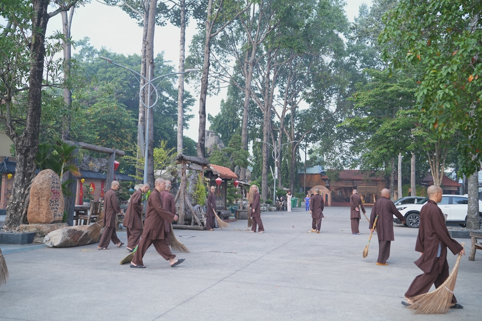 Ba tháng An cư kiết hạ đã trưởng dưỡng nếp sống thanh tịnh dưới mái Chùa Hoằng Pháp | PL.2570-DL.2026.