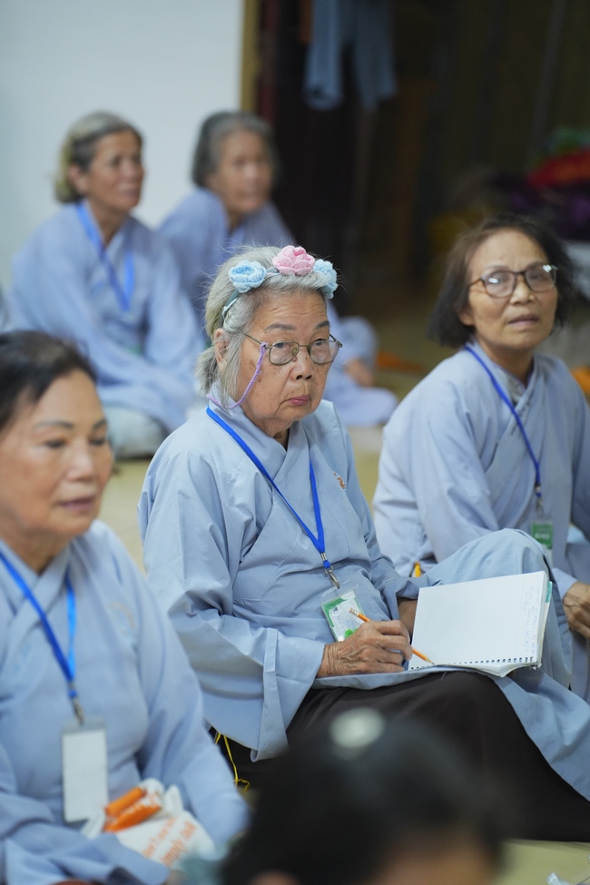 Pháp thoại Điều Gì Đưa Đến Thành Công - Điều Gì Dẫn Đến Bại Vong - NS. Thích Nữ Hiếu Liên | Khoá tu Phật thất 109.