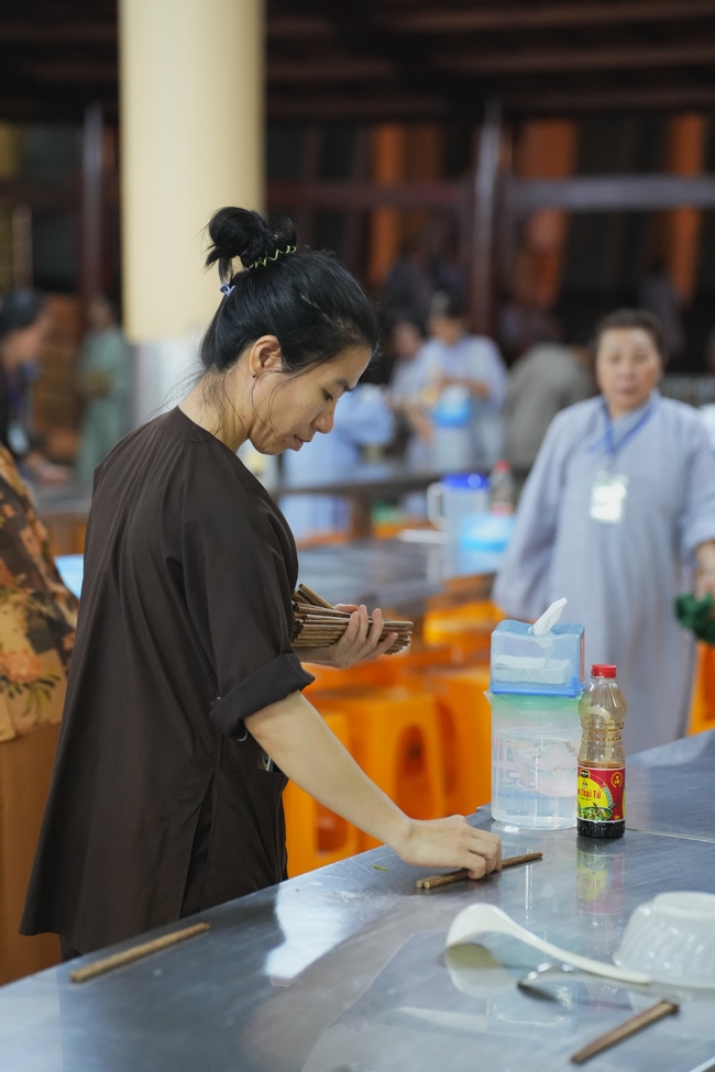 Pháp thoại Điều Gì Đưa Đến Thành Công - Điều Gì Dẫn Đến Bại Vong - NS. Thích Nữ Hiếu Liên | Khoá tu Phật thất 109.