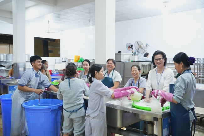Pháp thoại Điều Gì Đưa Đến Thành Công - Điều Gì Dẫn Đến Bại Vong - NS. Thích Nữ Hiếu Liên | Khoá tu Phật thất 109.