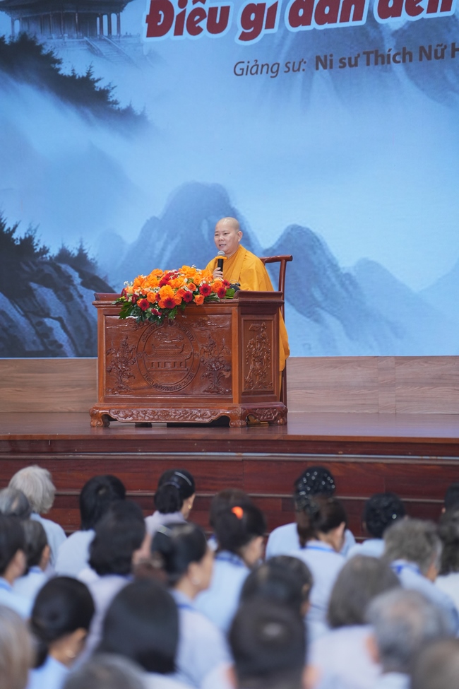 Pháp thoại Điều Gì Đưa Đến Thành Công - Điều Gì Dẫn Đến Bại Vong - NS. Thích Nữ Hiếu Liên | Khoá tu Phật thất 109.