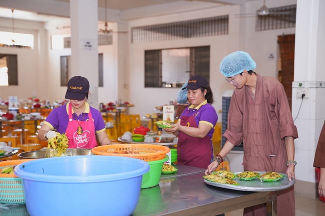 Pháp thoại Cúng Dường Pháp Theo Kinh Phổ Hiền - TT. Thích Pháp Đăng | Khoá tu Phật thất 109.