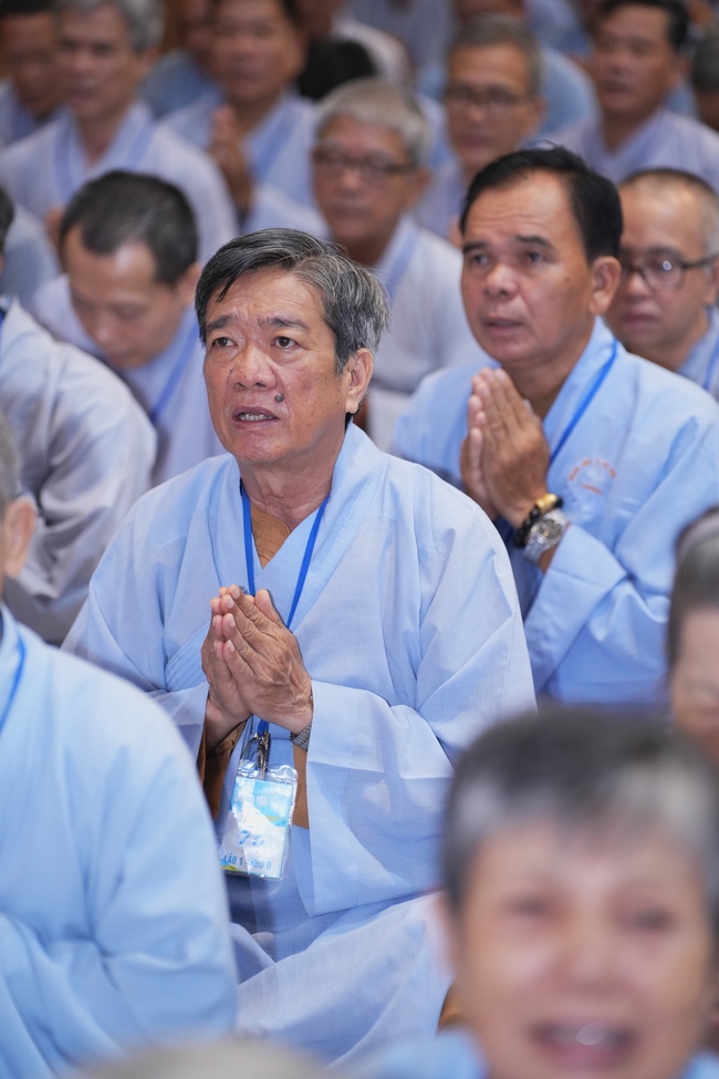 Dharma Talk: The Art of Dharma Gleaning Delivered by Venerable Nun Thich Nu Nhu Lan at the 109th Seven-Day Retreat.